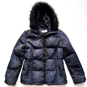 CALVIN KLEIN BLUE SNAKESKIN PUFFER W/ BLACK FUR HOOD SIZE M